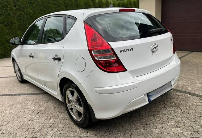 Hyundai I30 1.4i 110KM Klimatyzacja Niski Przebieg Biały Opłacony