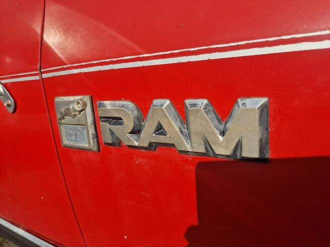 Dodge Ram D100 Rocznik 1987 Silnik 318 V8 Klasyczny Pickup