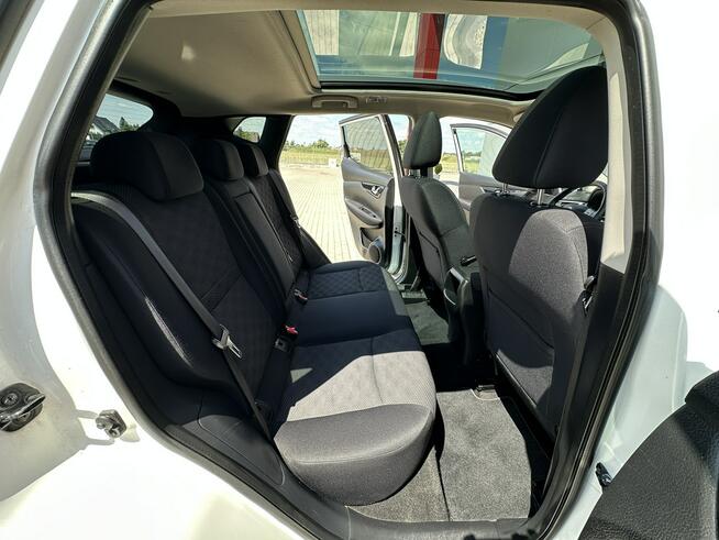 Nissan Qashqai 8xAlu Kamera Panorama Grzany fotel Asystent KeyLess Navi Hak GWARANCJA