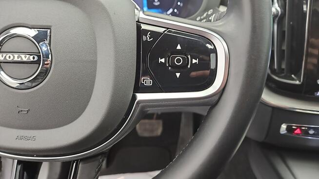 Volvo XC 60 B4 D AWD Plus Dark aut ! Z Polskiego Salonu ! Faktura Vat !