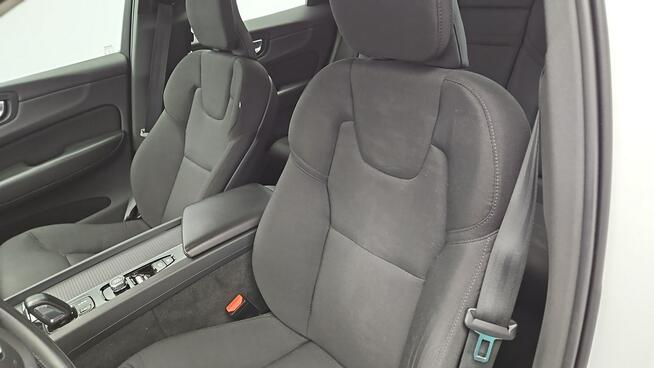 Volvo XC 60 B4 B Momentum Pro aut ! Z Polskiego Salonu ! Faktura Vat !