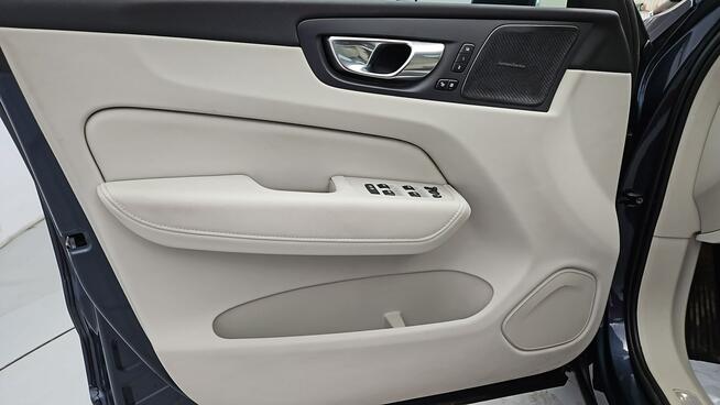 Volvo XC 60 B5 B AWD Plus Bright aut ! Z Polskiego Salonu ! Faktura Vat !