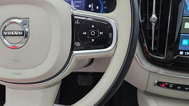 Volvo XC 60 B5 B AWD Plus Bright aut ! Z Polskiego Salonu ! Faktura Vat !