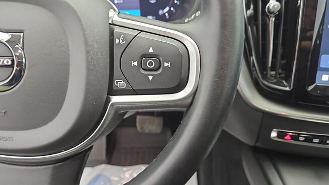 Volvo XC 60 B4 D Core aut ! Z Polskiego Salonu ! Faktura Vat !