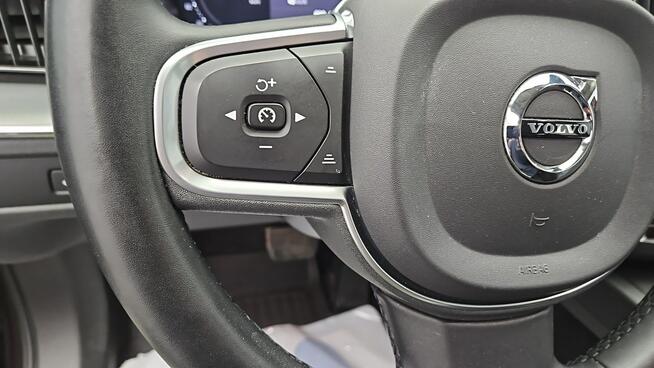 Volvo XC 60 B4 D Core aut ! Z Polskiego Salonu ! Faktura Vat !