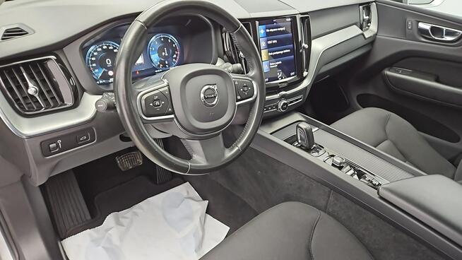 Volvo XC 60 B4 B Momentum aut ! Z Polskiego Salonu ! Faktura Vat !
