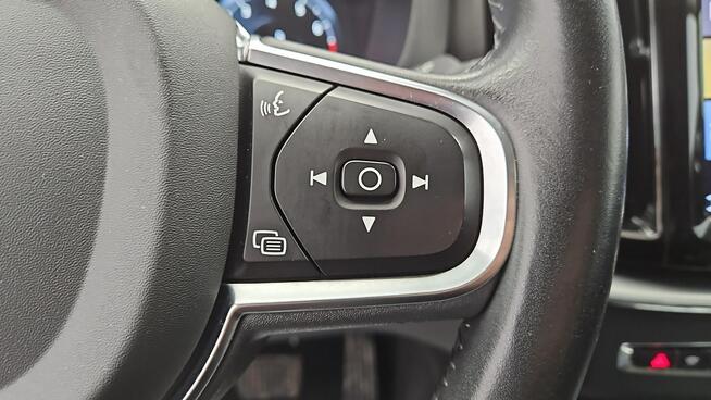 Volvo XC 60 B4 B Momentum aut ! Z Polskiego Salonu ! Faktura Vat !