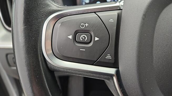 Volvo XC 60 B4 B Momentum aut ! Z Polskiego Salonu ! Faktura Vat !