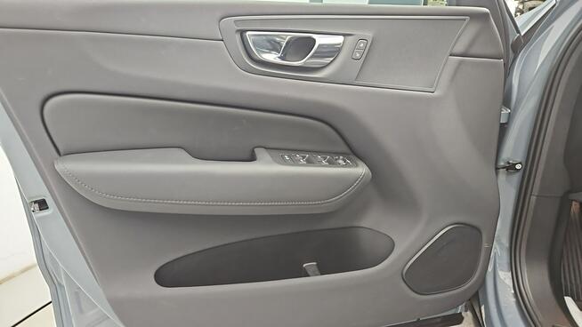 Volvo XC 60 B4 B Core aut ! Z Polskiego Salonu ! Faktura Vat !