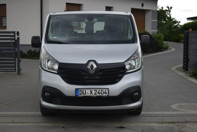 Renault Trafic 1.6D Vivaro 9 Osobowy Klima Hak Sprowadzony Opłacony