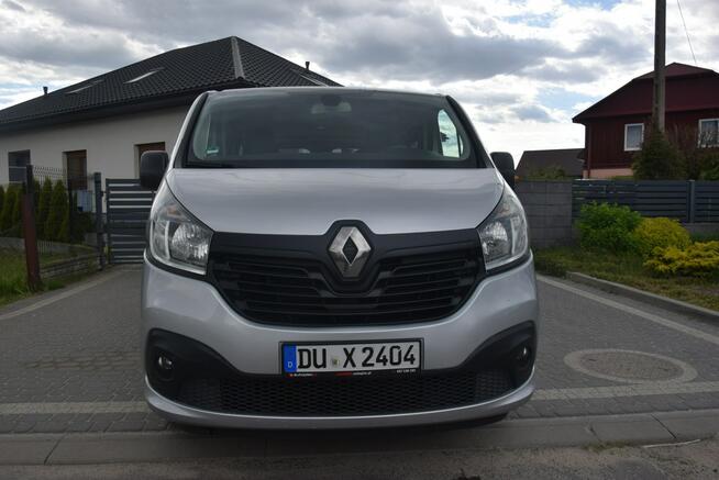 Renault Trafic 1.6D Vivaro 9 Osobowy Klima Hak Sprowadzony Opłacony