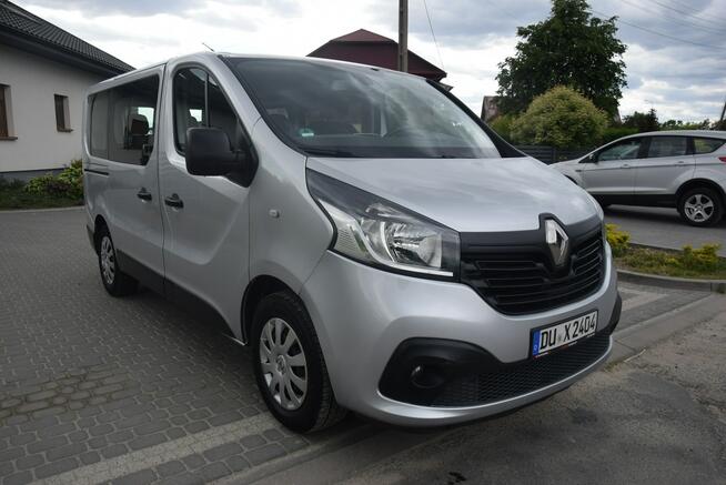 Renault Trafic 1.6D Vivaro 9 Osobowy Klima Hak Sprowadzony Opłacony