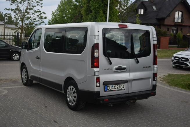 Renault Trafic 1.6D Vivaro 9 Osobowy Klima Hak Sprowadzony Opłacony