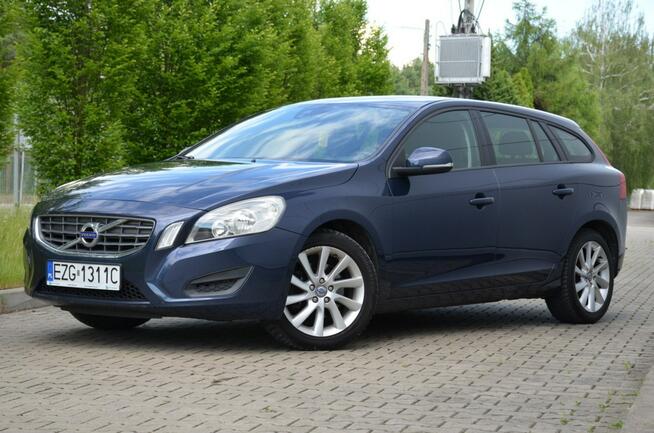 Volvo V60 SUPER STAN 1.6D2 Navi Start/Stop 2xParktronik Alu Gwarancja