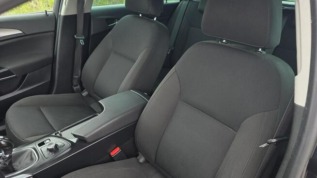 Opel Insignia duza navi super stan zarejestrowana
