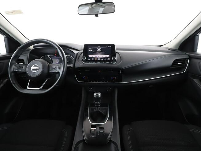 Nissan Qashqai mHEV full LED klima auto kamera i czujniki parkowania