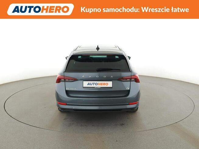 Škoda Octavia FV23% Style PHEV panorama virtual HUD grzane fotele navi kamera ACC cl