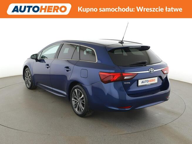 Toyota Avensis automat navi kamera grzane fotele tempomat