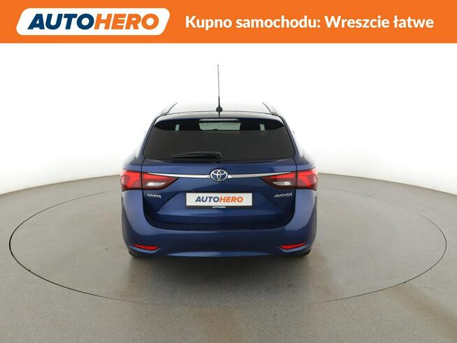 Toyota Avensis automat navi kamera grzane fotele tempomat