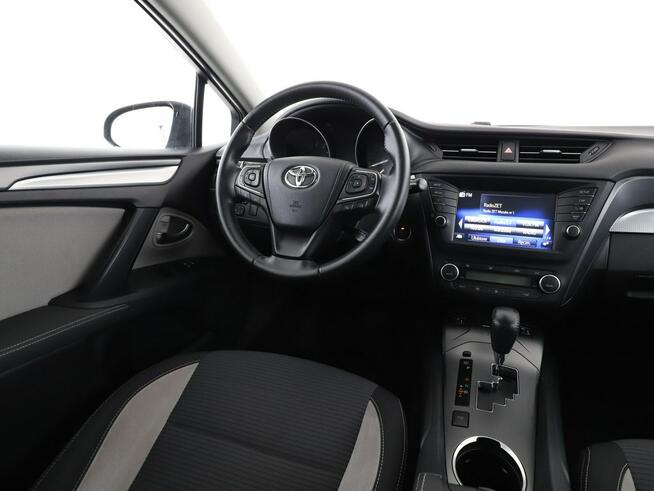 Toyota Avensis automat navi kamera grzane fotele tempomat