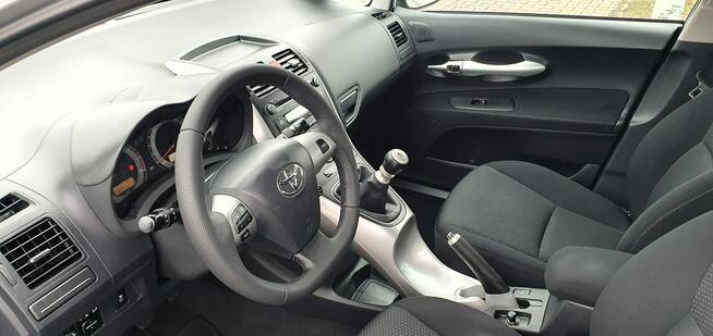 Toyota Auris 6 biegów/Tempomat/Hak/Alufelgi/Klimatronik 2-strefowy