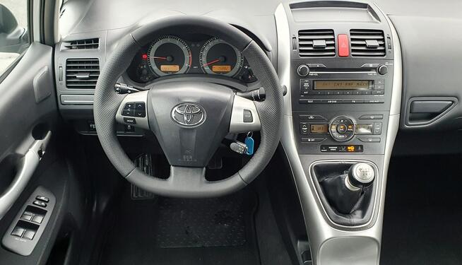 Toyota Auris 6 biegów/Tempomat/Hak/Alufelgi/Klimatronik 2-strefowy