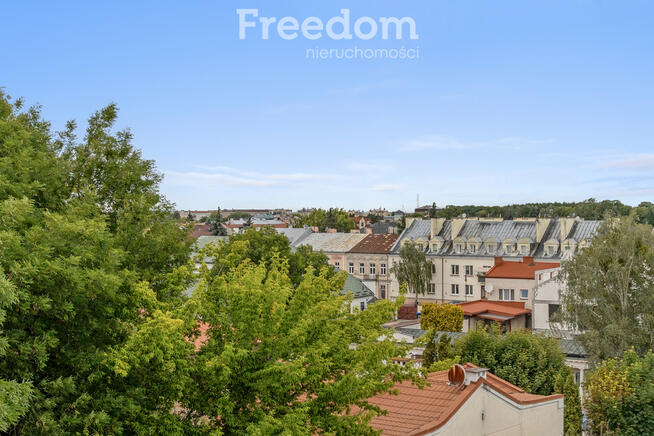 77,59 m² w centrum, 3 pokoje, piwnica 14,7 m²