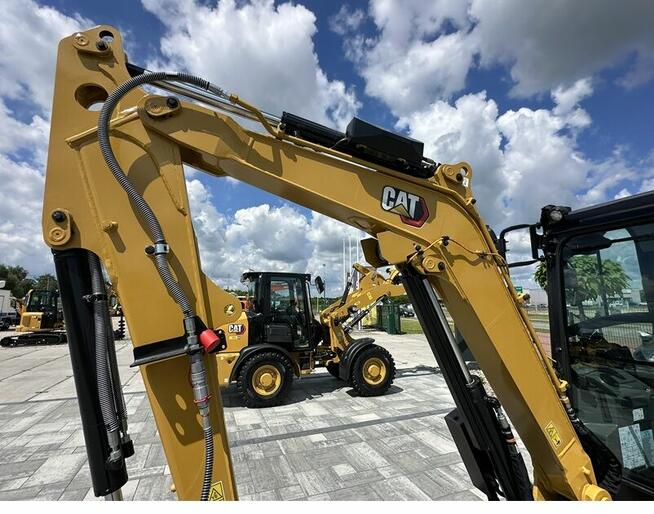 FABRYCZNIE NOWY CAT 303 CR