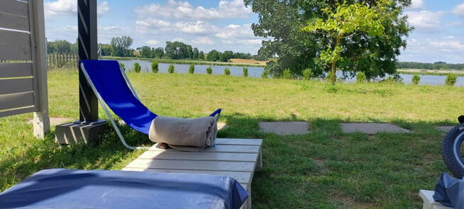 Działka z domkiem nad jeziorem - linia brzegowa, widok na je