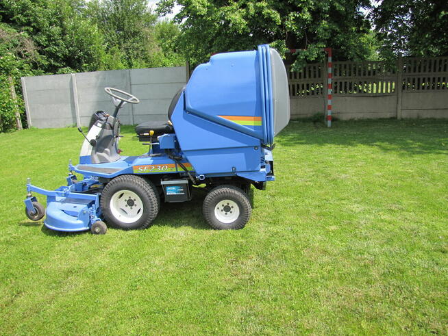 Traktor kosiarka Iseki SF230 z koszem 4x4