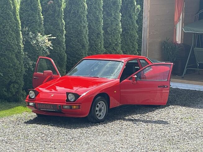 PORSCHE 924
