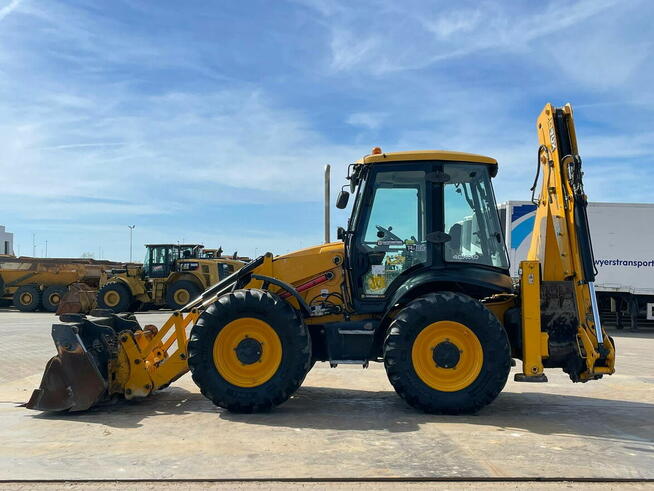 Koparko ladowarka JCB 4CX