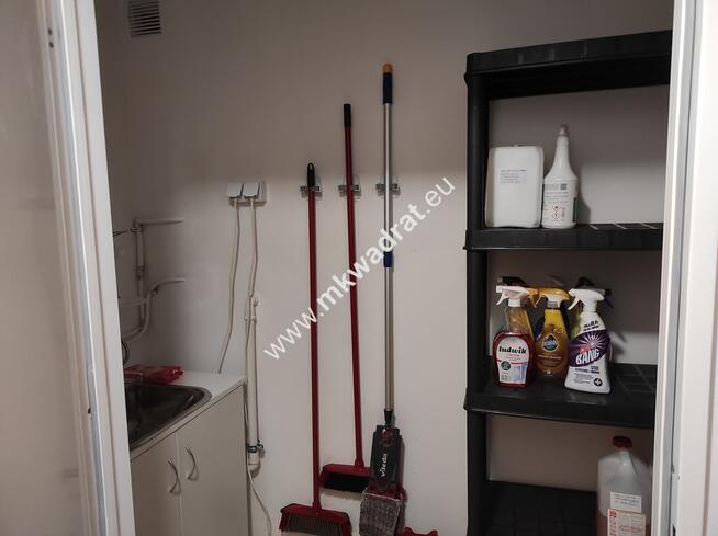 Bud. usługowy 360m2 - biura gabinety medyczn/kosm