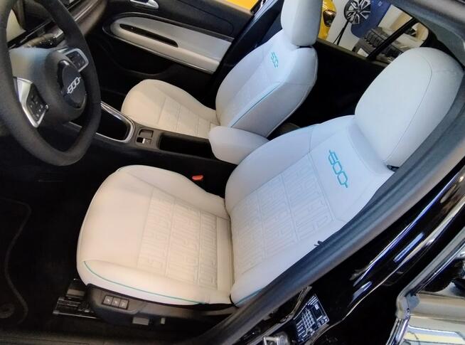 Fiat 600 1.2DCT 110KM La Prima, Pastelowy Czarny Cinema