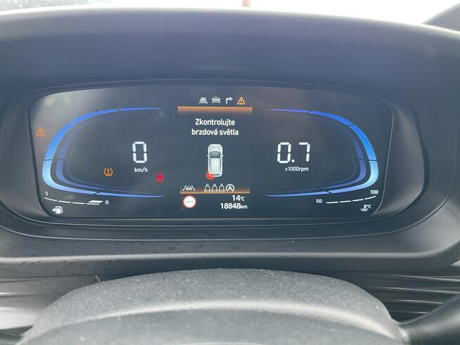 Hyundai Bayon Podgrzewanie Czujniki park. Virtual cockpit