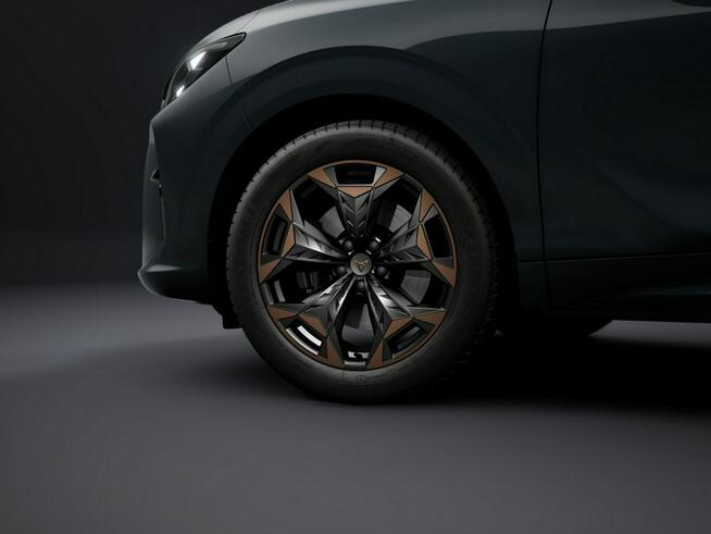 Cupra Terramar 204KM - DSG - 4Drive - Pakiet Moon Light - Pakiet Edge - Rocznik 2026