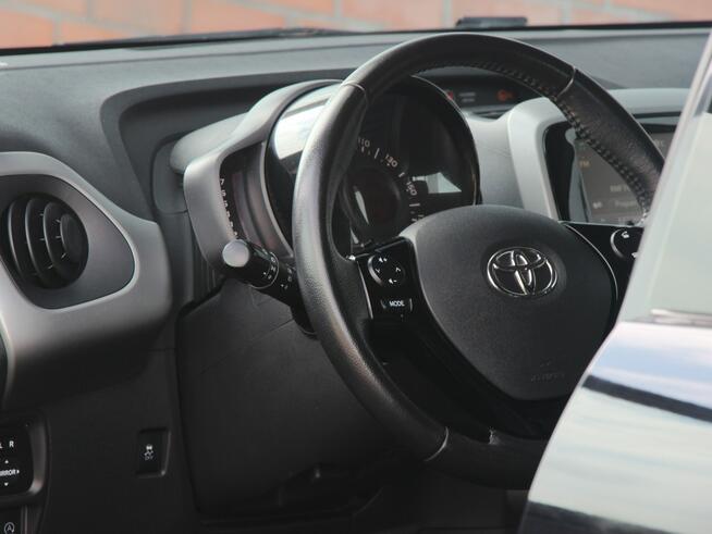 Toyota Aygo Skóra*Klima*GrzaneFotele*Kamera*PanelDotyk*Esp*Led*Bluet*Alu15*GwarVGS
