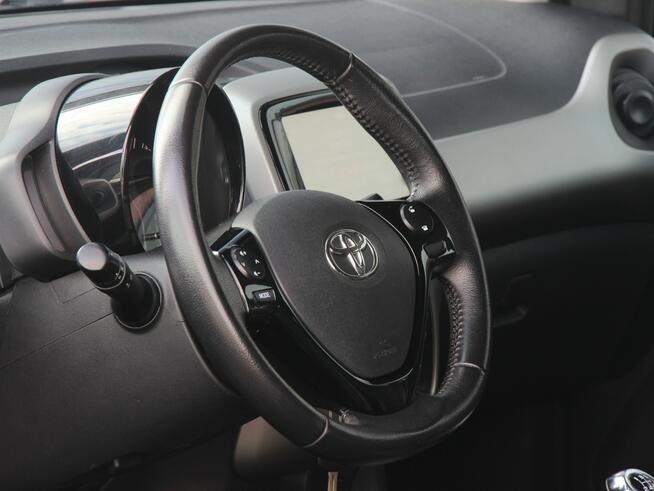 Toyota Aygo Skóra*Klima*GrzaneFotele*Kamera*PanelDotyk*Esp*Led*Bluet*Alu15*GwarVGS
