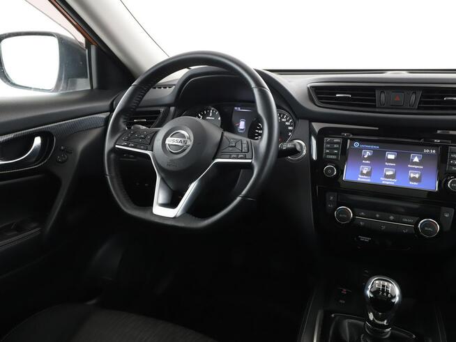 Nissan X-Trail 4x4 panorama navi klima auto kamery 360 hak