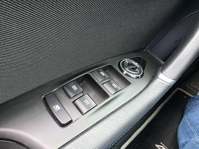 Hyundai i40 1.7 CRDI 136 KM, Nawigacja, LED, Xenon, Kamera, Bluetooth, Łopatki,HAK