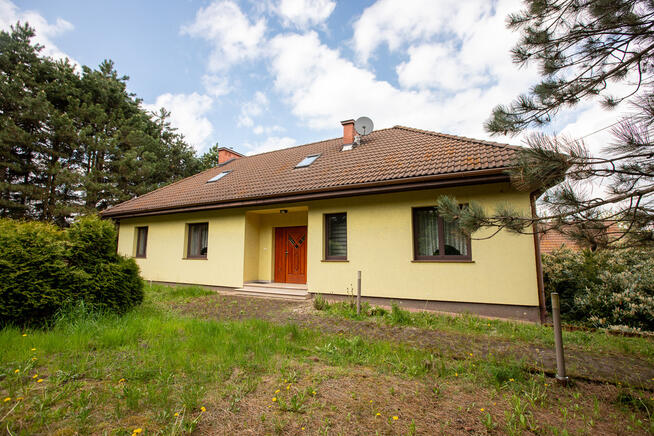 Dom z budynkiem gospodarczym - Lichwin gm. Pleśna!