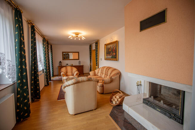 Dom z budynkiem gospodarczym - Lichwin gm. Pleśna!
