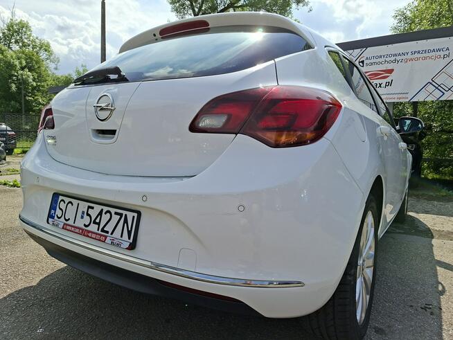 Opel Astra Klimatyzacja automatyczna 2-stref, Bluetooth, AUX, USB, PDC 2x