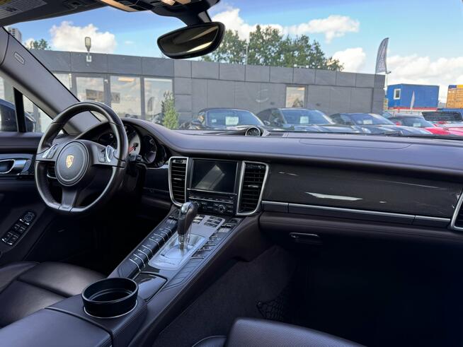 Porsche Panamera, 2016