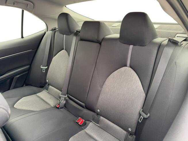 Toyota Camry 2.5 Hybrid Comfort CVT Sedan