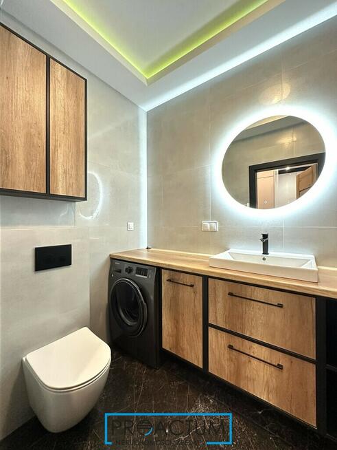 37m2, 2 pokoje, parking, balkon, klimatyzacja!