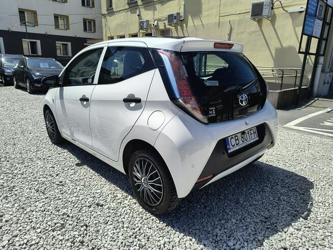 Toyota Aygo 1 . własciciel|NISKI PRZEBIEG|czujniki parkowania|kamera|2x opony