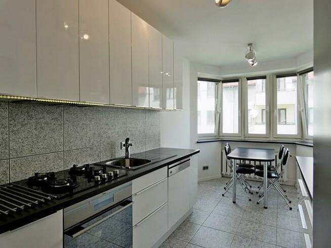 4 pokoje z mp w garażu, 80 m2 - Konstancińska 3B