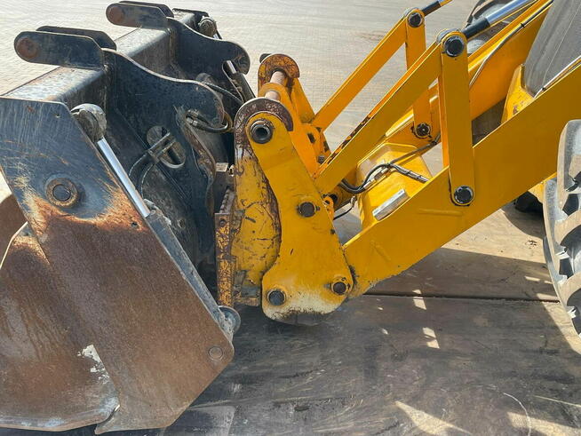 Koparko ladowarka JCB 4CX