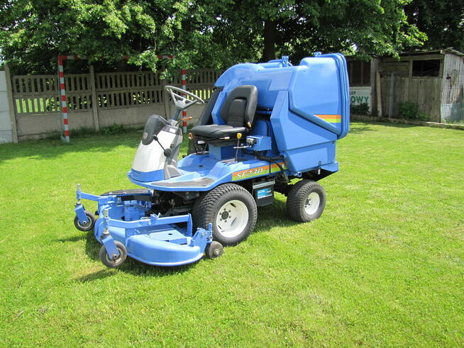 Traktor kosiarka Iseki SF230 z koszem 4x4